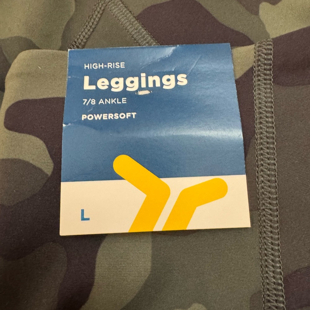 Women’s old navy leggings - Picture 2 of 3